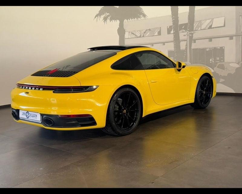 Porsche 911 (992) Carrera