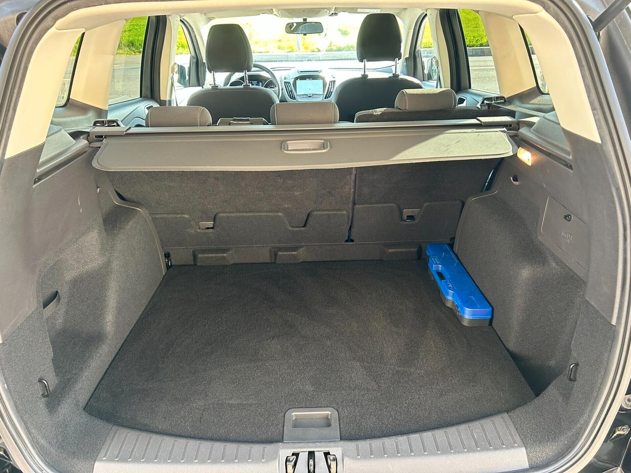 Ford Kuga 1.5 TDCI 120CV Business Powershift