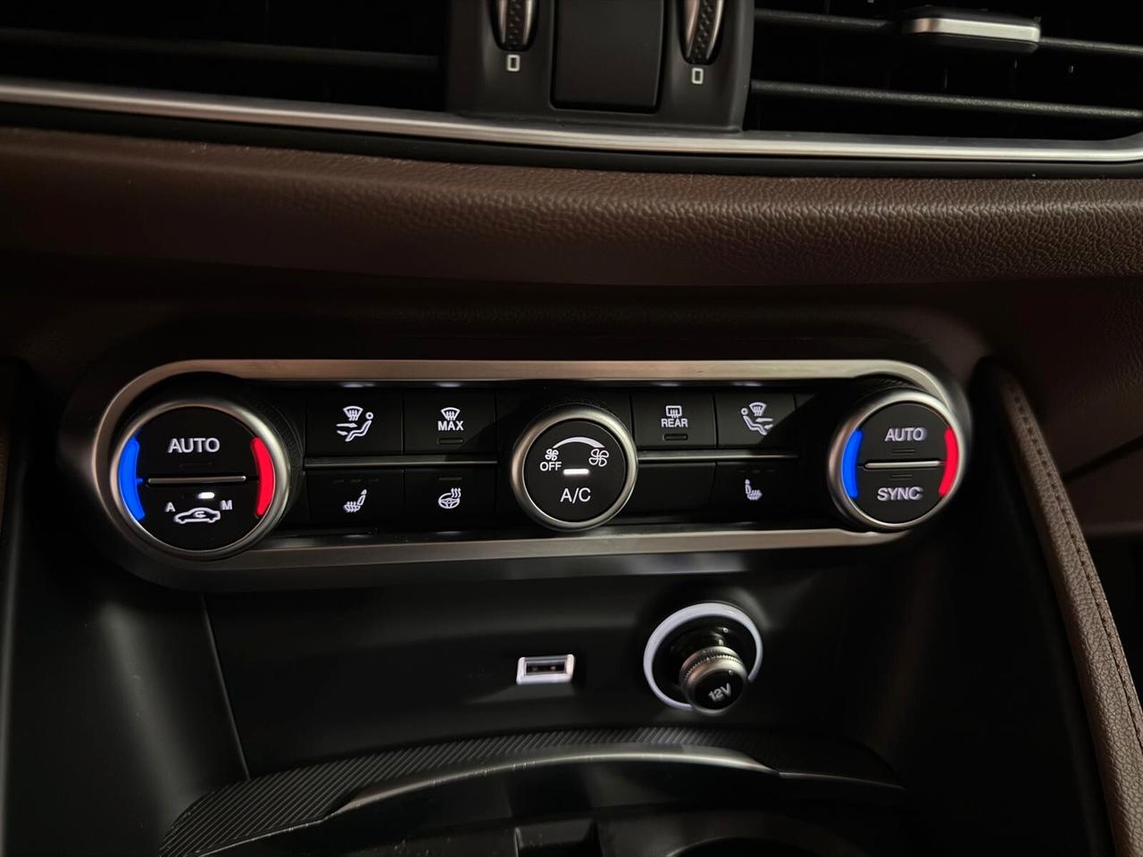 Alfa Romeo Stelvio 2.2 210 CV AT8 Q4 Veloce