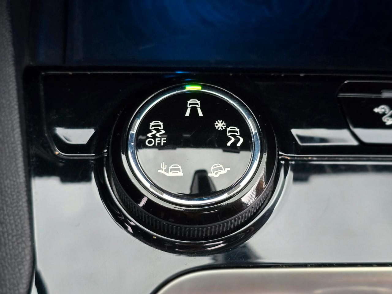 PEUGEOT 3008 GT LINE TETTO APRIBILE PARI AL NUOVO