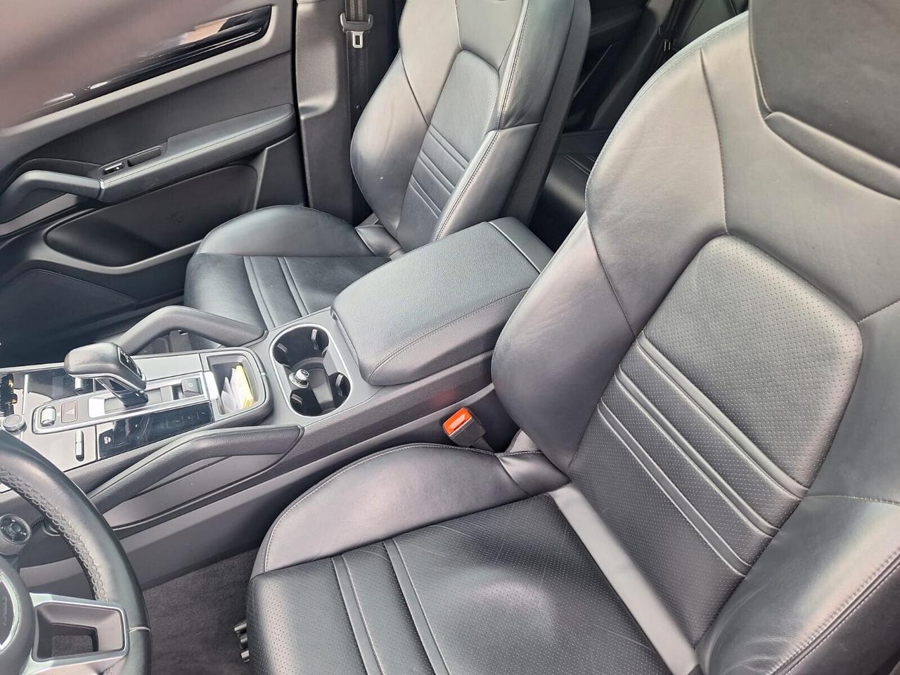 Porsche Cayenne 3.0 V6 E-Hybrid-BENZINA
