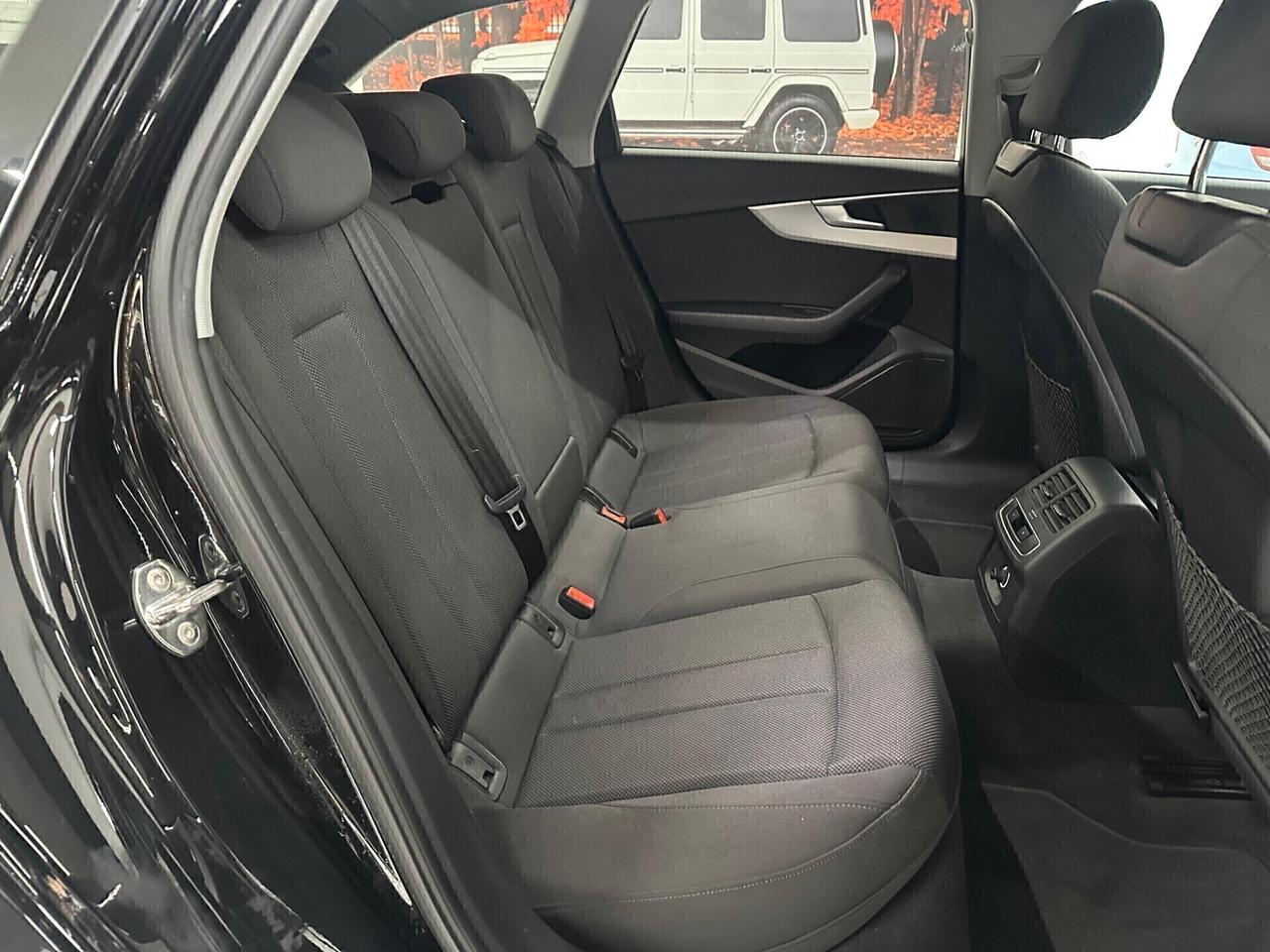 Audi A4 Avant 30 2.0 tdi 122cv s tronic