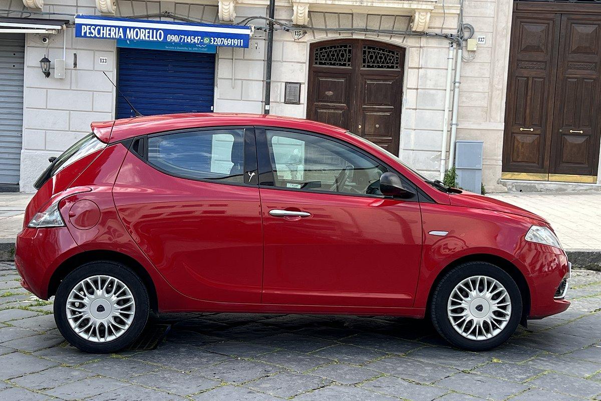 LANCIA Ypsilon 1.2 69 CV 5 porte Gold