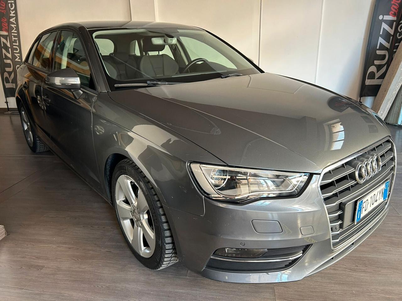 Audi A3 1.6 TDI clean diesel S tronic Ambition