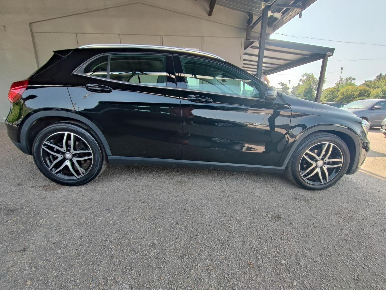 Mercedes-benz GLA 220 d Automatic 4Matic Premium