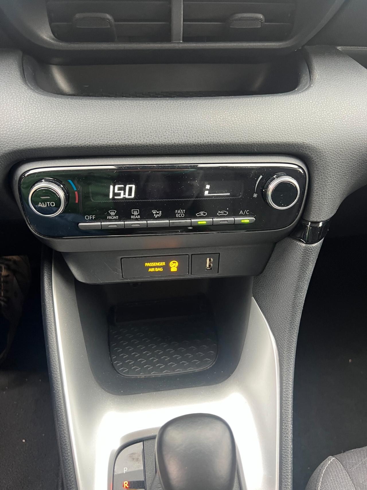 Toyota Yaris 1.5 Hybrid 5 porte Active