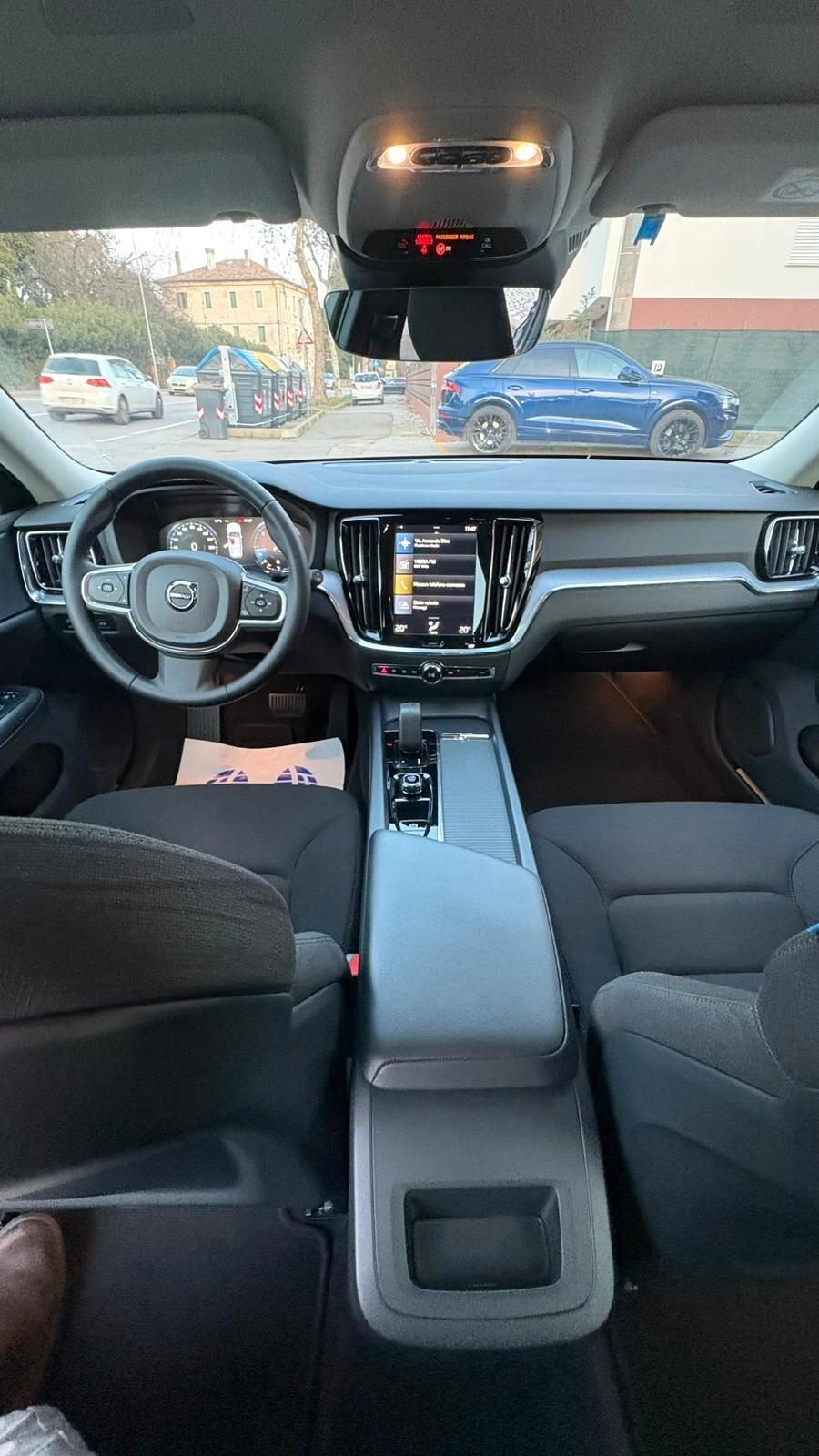 Volvo V60 B4 (d) Geartronic Momentum Business Pro