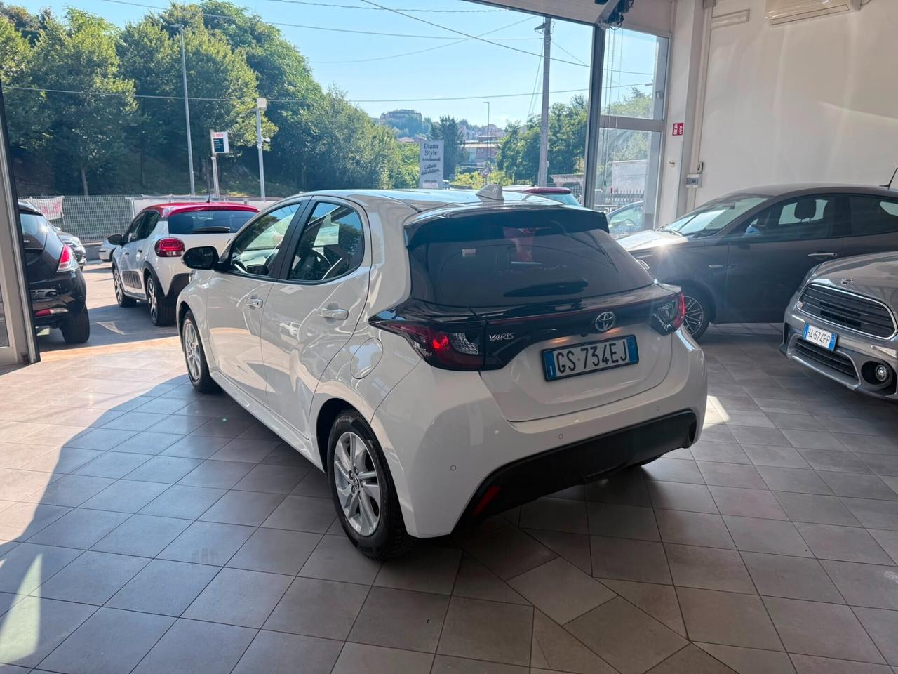 Toyota Yaris 1.5 Hybrid 5 porte Business