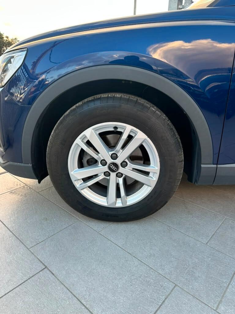 Audi Q3 35 TDI S tronic Business