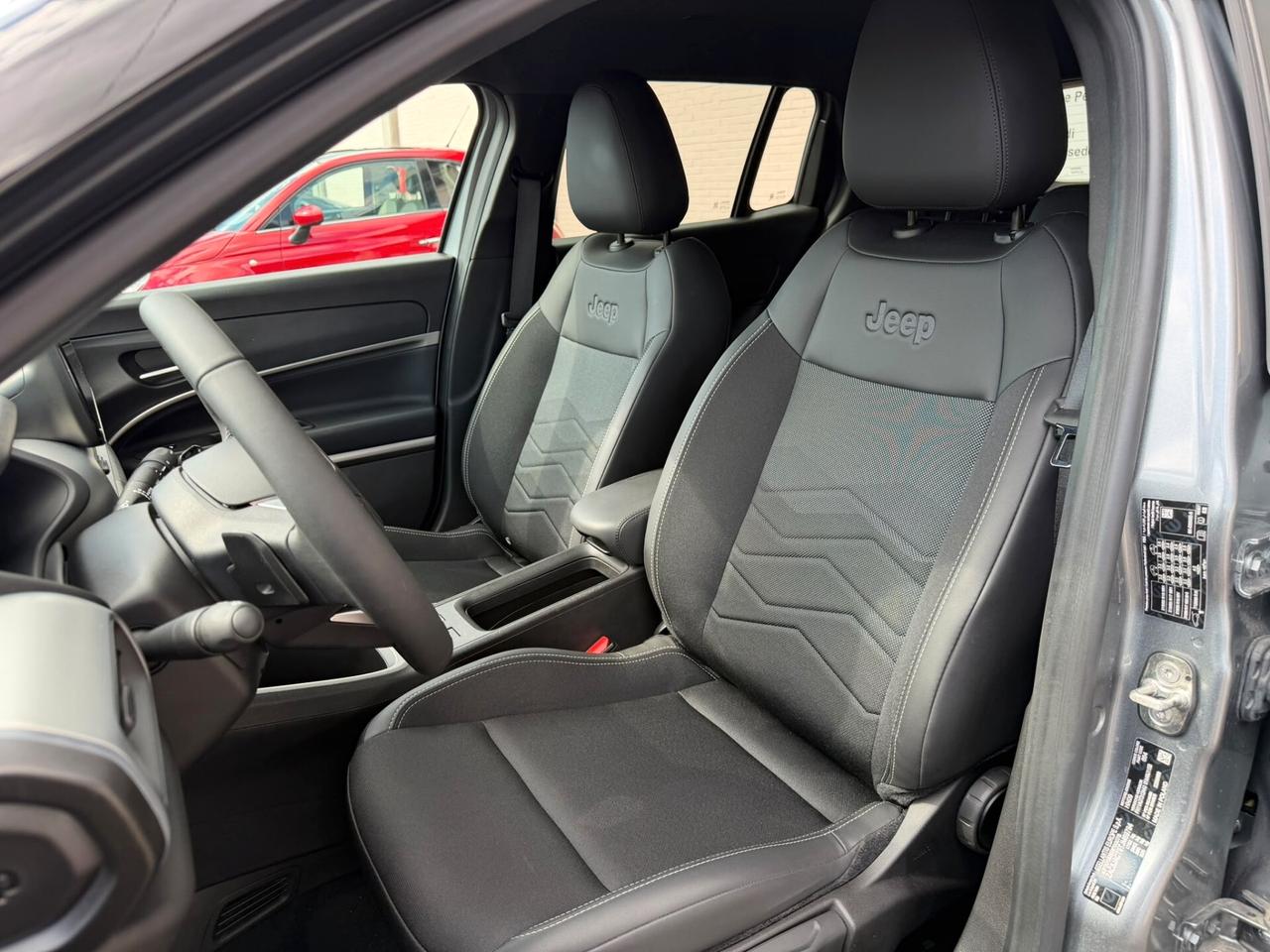 Jeep Avenger 1.2 Turbo 100 CV MHEV Summit