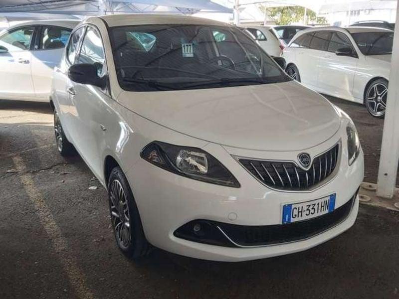 Lancia Ypsilon 1.0 firefly hybrid Gold s