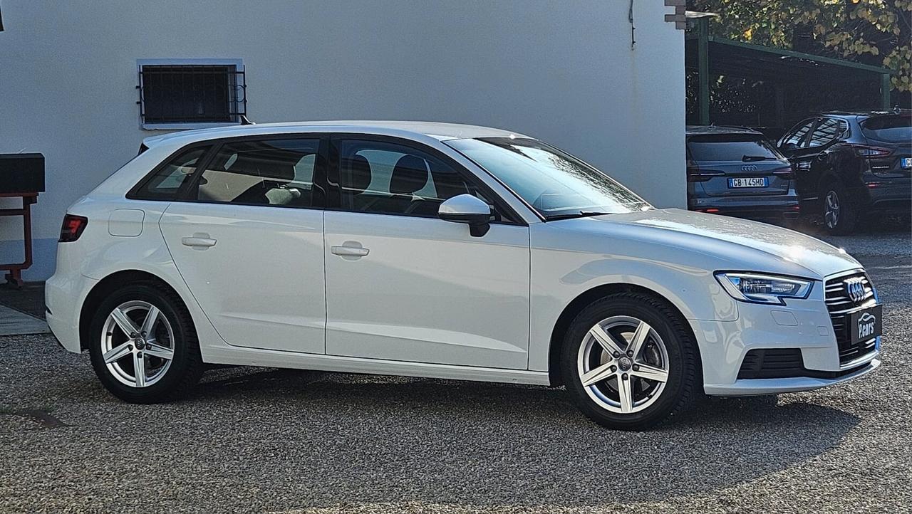 Audi A3 35 TFSI automatico