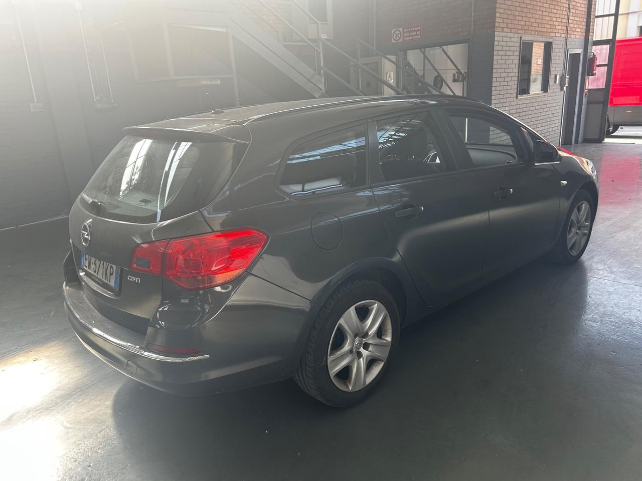 Opel Astra 1.7 CDTI 110CV Sports Tourer Cosmo