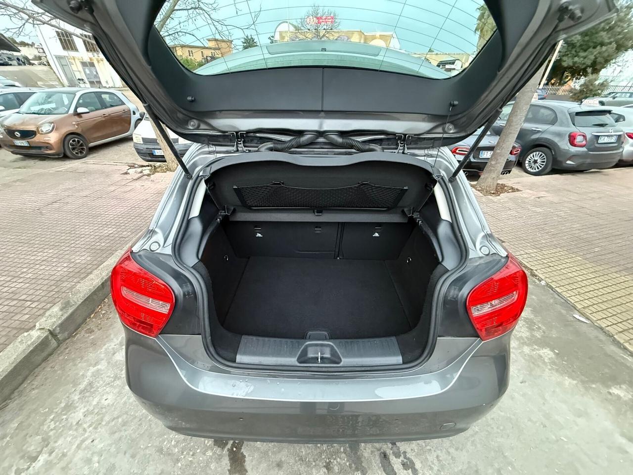 Mercedes A 180 d SPORT AUTOMATICO