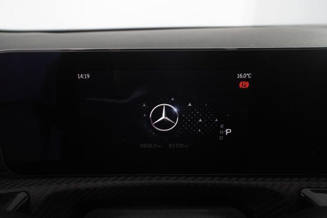MERCEDES-BENZ A 180 A 180 d Automatic Advanced