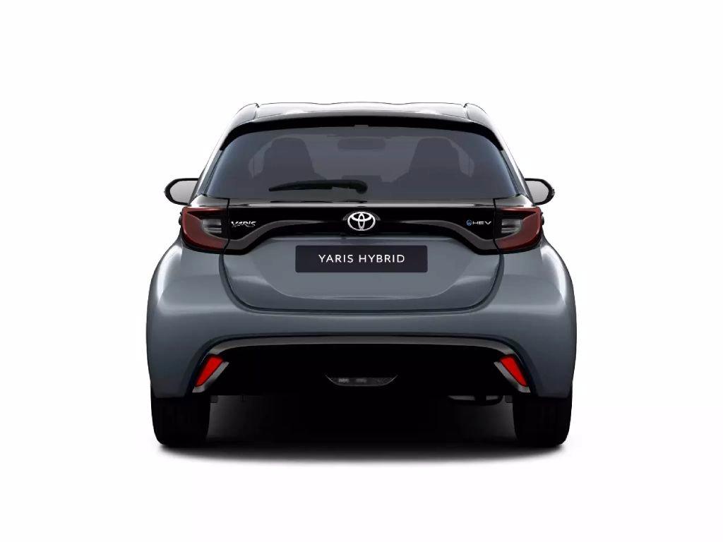 TOYOTA Yaris 1.5h 130 premium del 2026