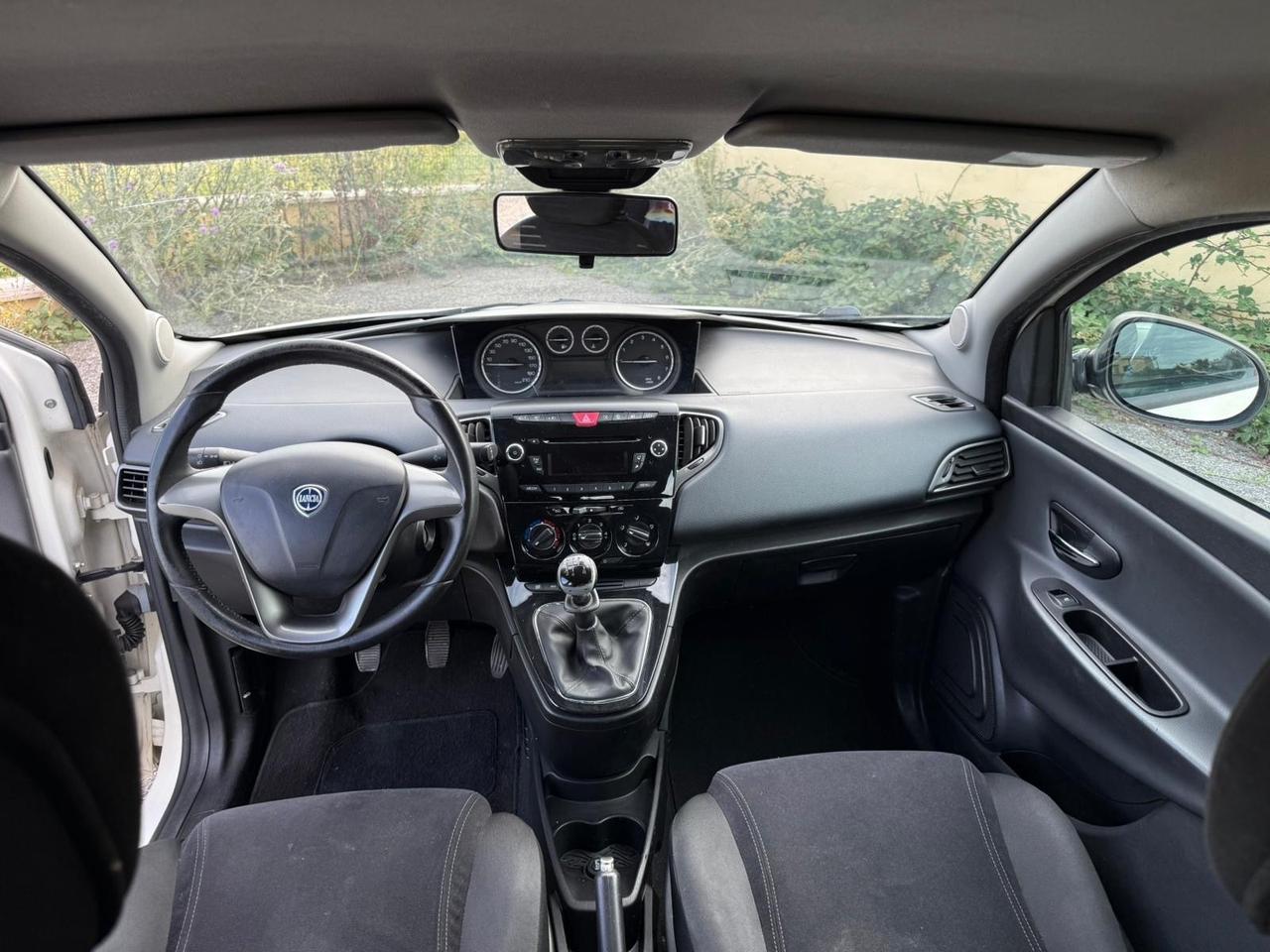 Lancia Ypsilon 1.2 69 CV Unyca