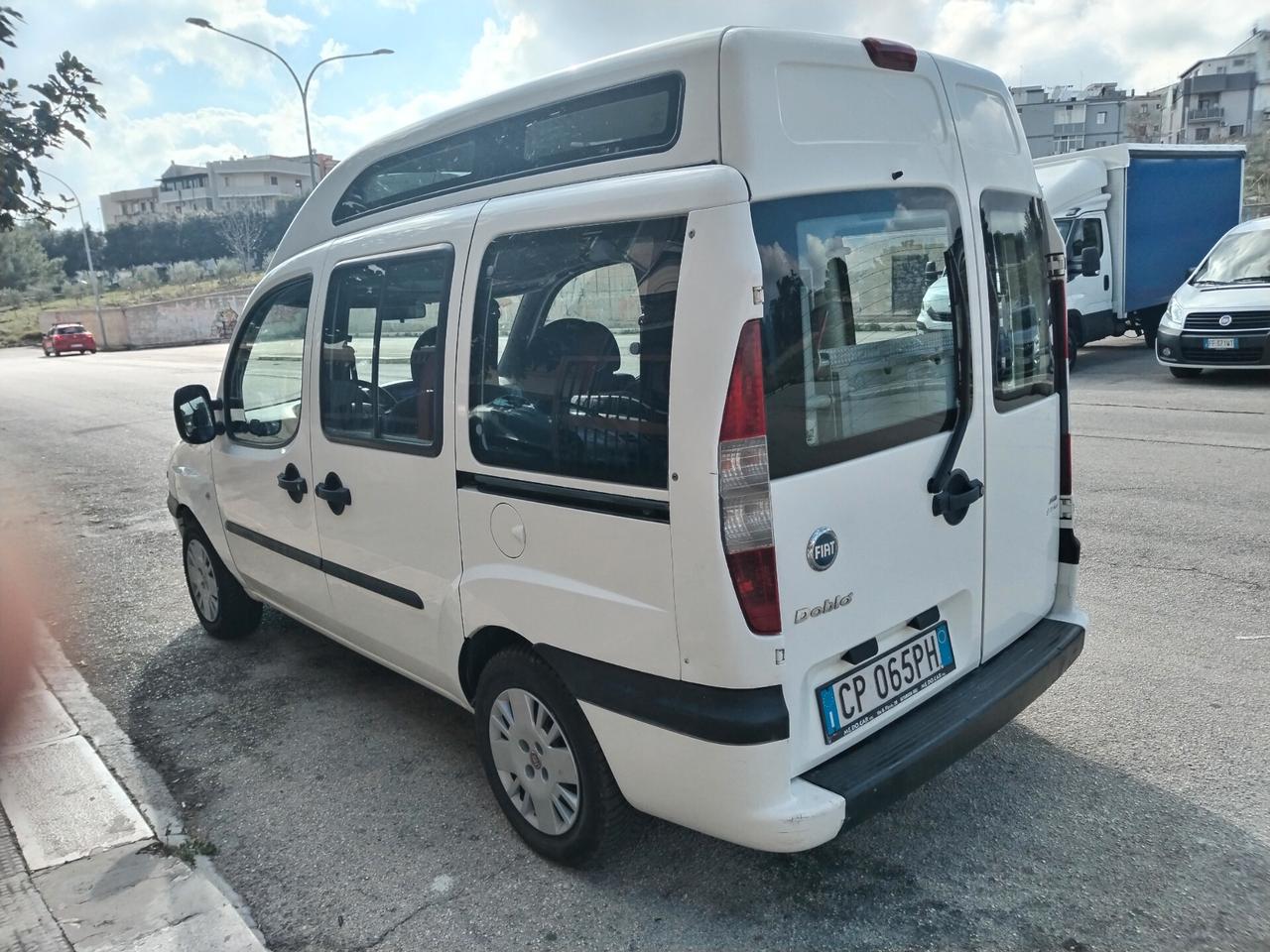 Fiat Doblo 1.9 JTD cat tetto alto pedana per disabili