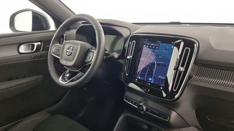 Volvo XC40 B3 automatico Ultra Black Edition