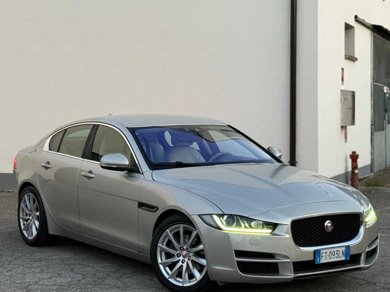 Jaguar XE 2.0 D 180 CV aut. Portfolio
