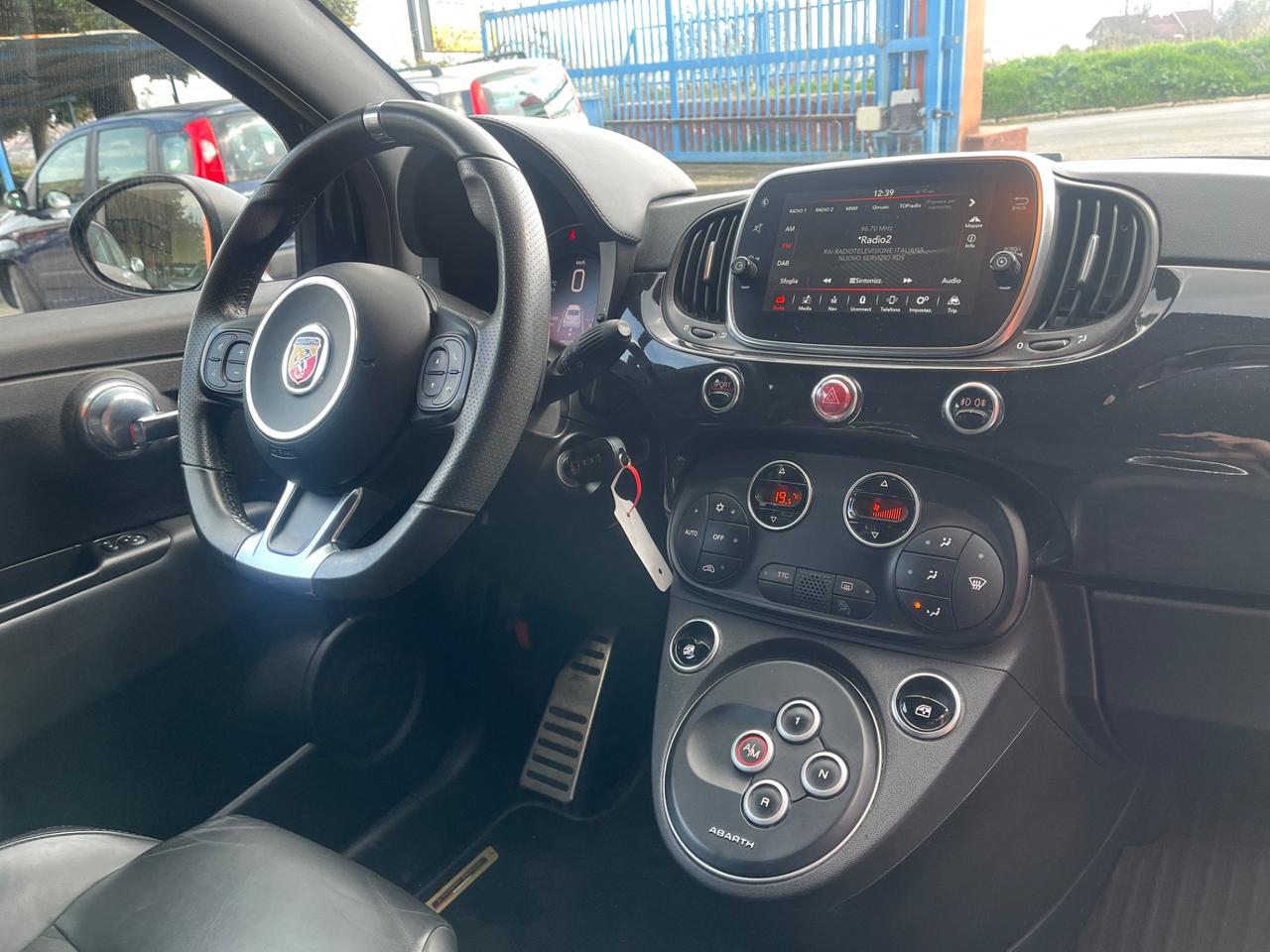 Abarth 595 1.4 T-Jet 165 CV Scorpioneoro-km65000-