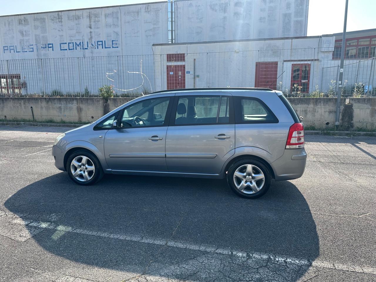 Opel Zafira 1.6 16V ecoM 94CV Cosmo