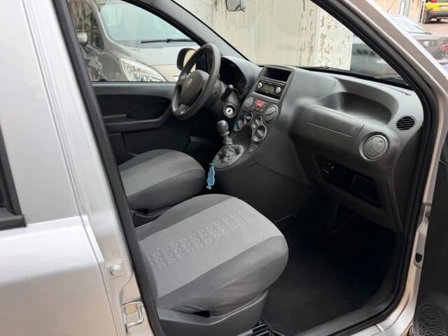 Fiat Panda 1.2 Emotion 69 cv benzina ok neopate. anno 10/2012