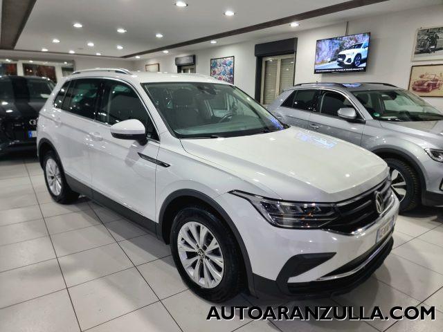 VOLKSWAGEN Tiguan NEW 2.0 TDI 150CV SCR DSG Life Navi - Fari a Led