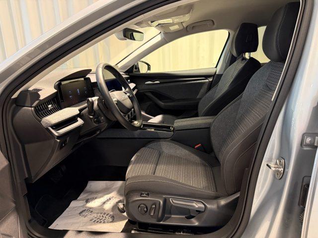 SKODA Superb 2.0 TDI DSG Wagon Selection Camera DAB+ LED Navi