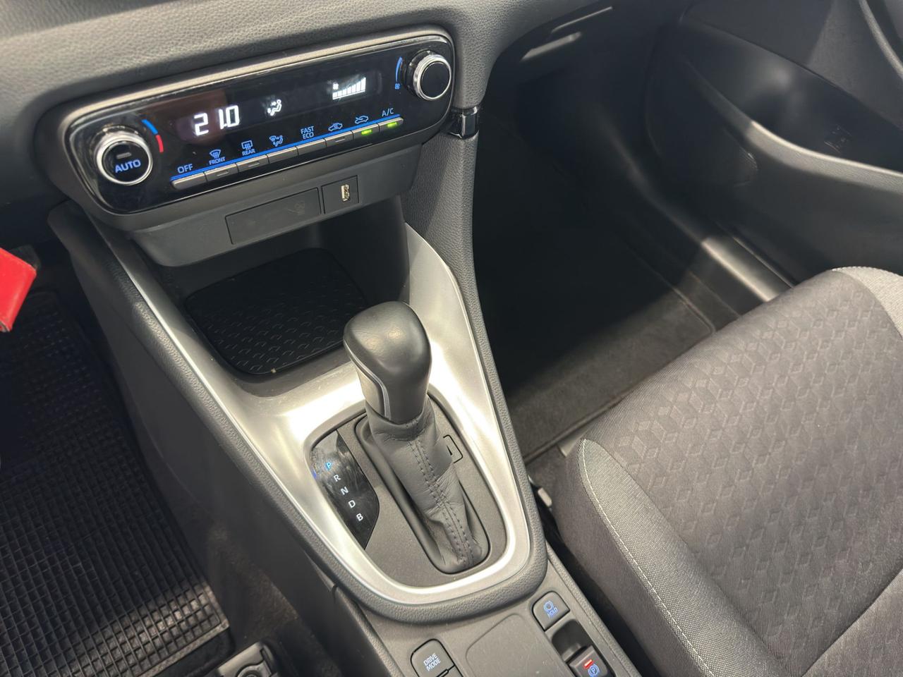 Toyota Yaris 1.5h Active