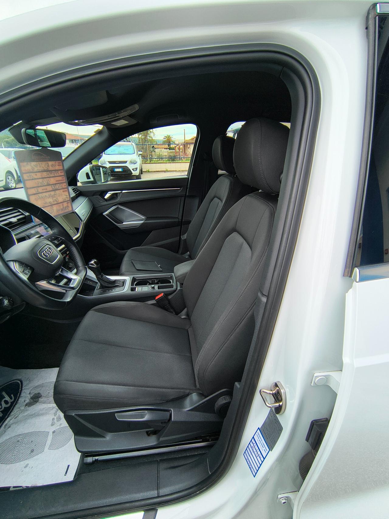 Audi Q3 35 TDI S tronic Business Advanced