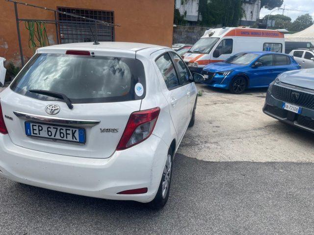 TOYOTA Yaris 1.0 5 porte ACTIVE