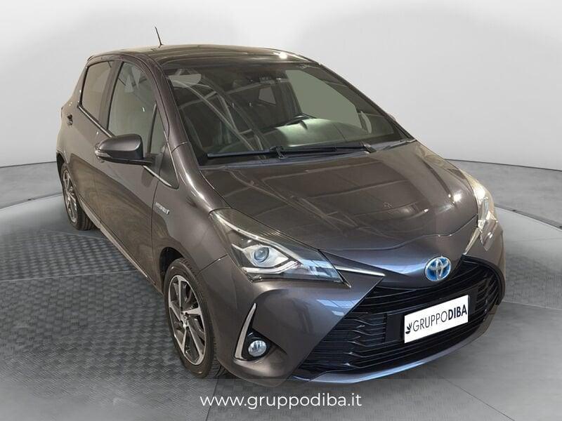Toyota Yaris III 2017 5p Benzina 5p 1.5h Trend Grey Edition my18