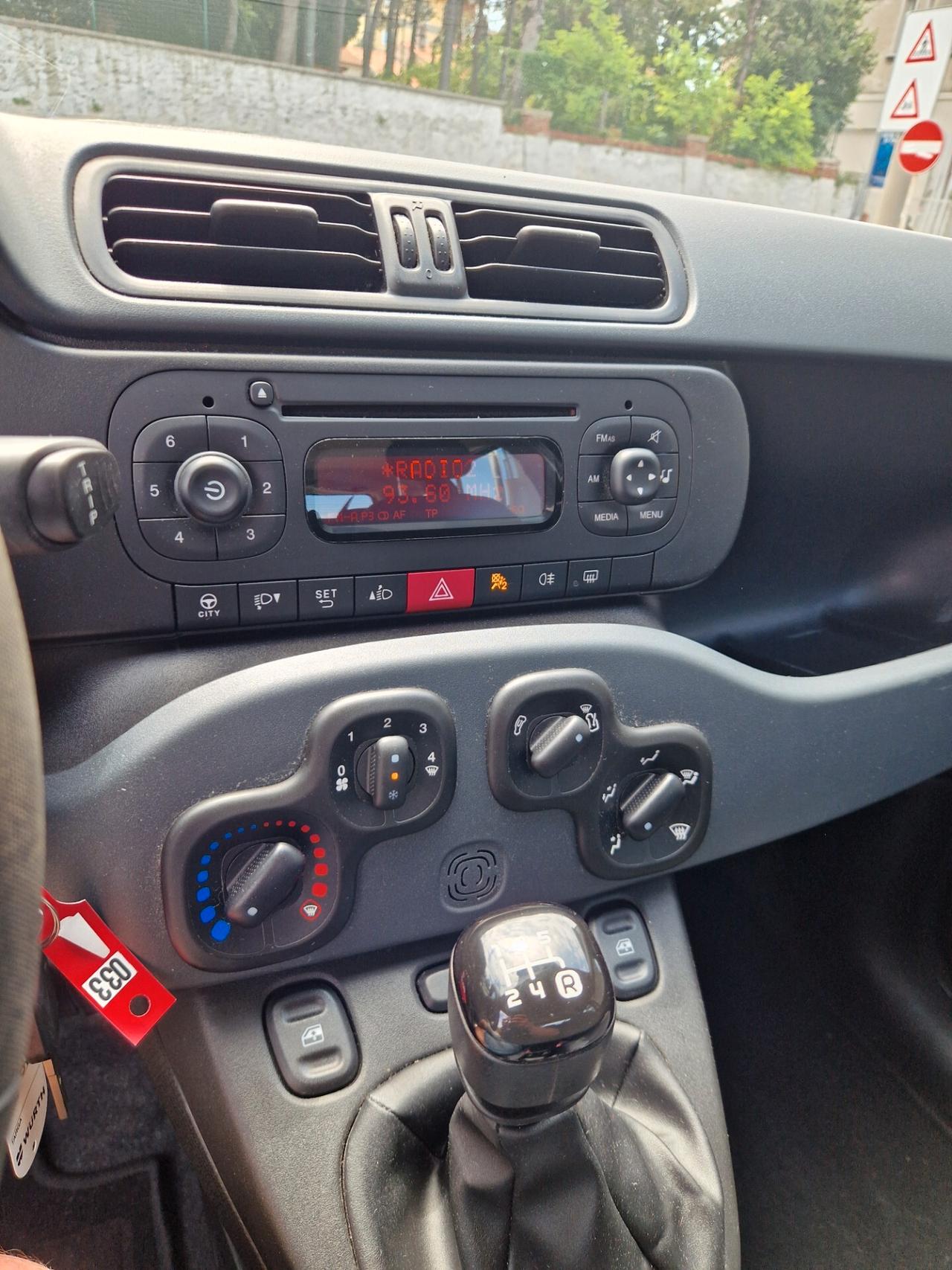 Fiat Panda 1.2 Benz 69CV - 2017