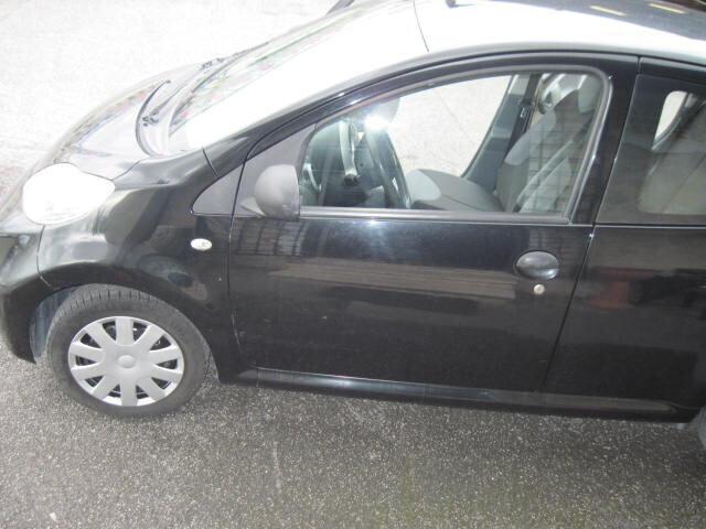 Peugeot 107 1.0 5 porte NEOPATENTATI