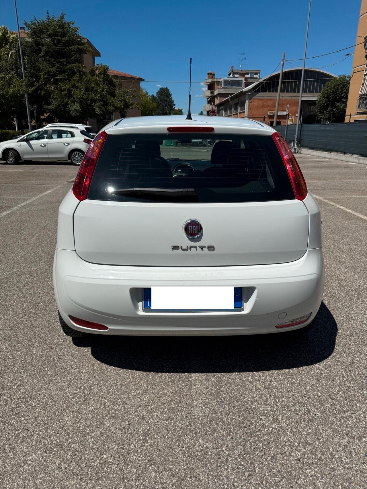 Fiat Punto 1.4 Gpl - NEOPATENTATI - 12 MESI DI GARANZIA -