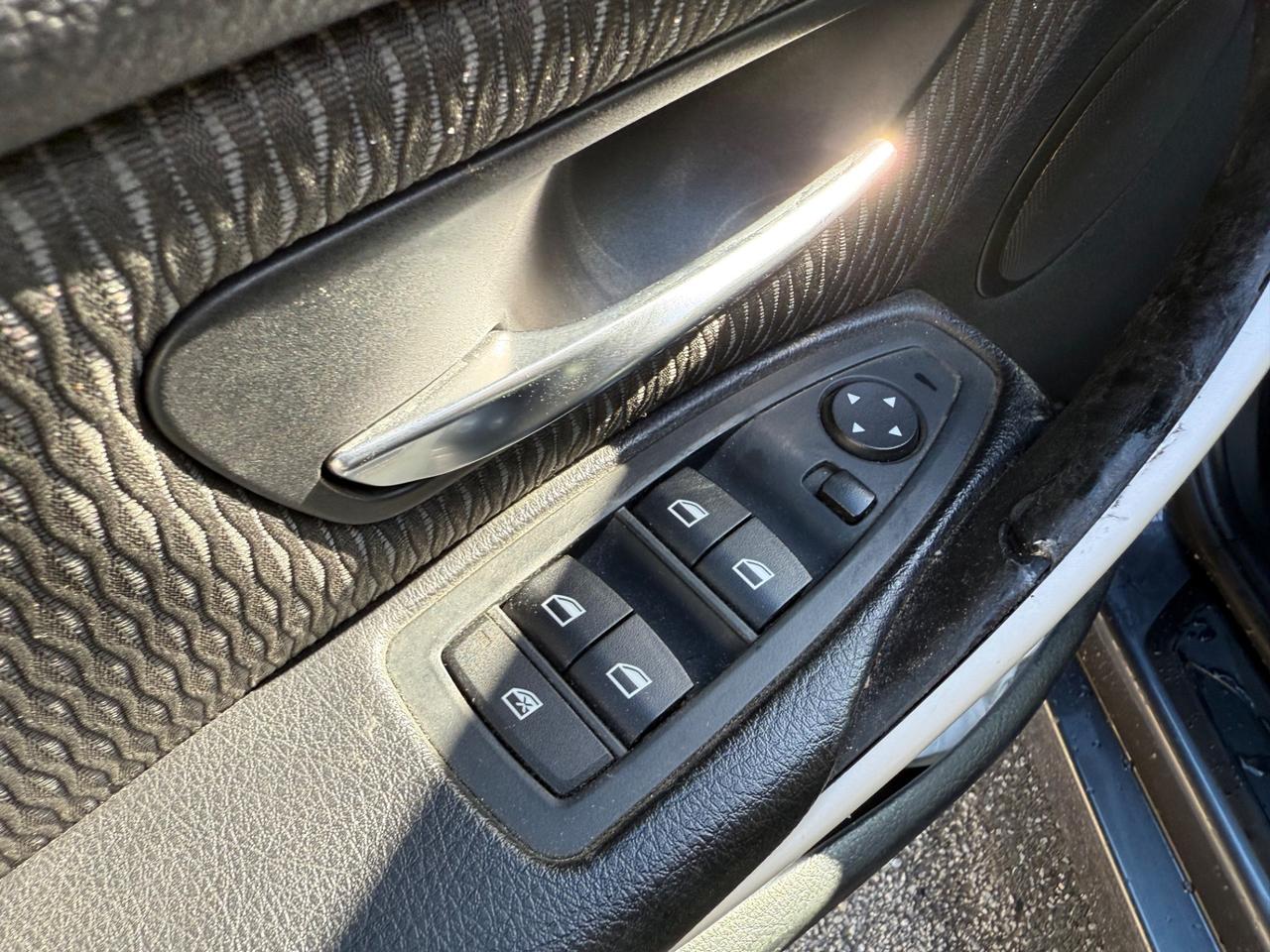 Bmw 318D 2.0D 143cv Berlina SPORT DA VETRINA2015