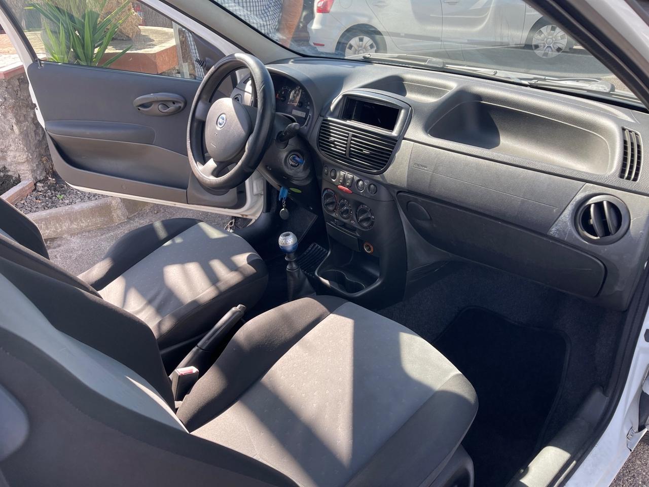 Fiat Punto 1.2B