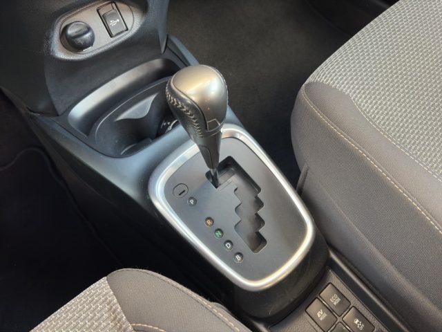 TOYOTA Yaris 1.5 hybrid business
