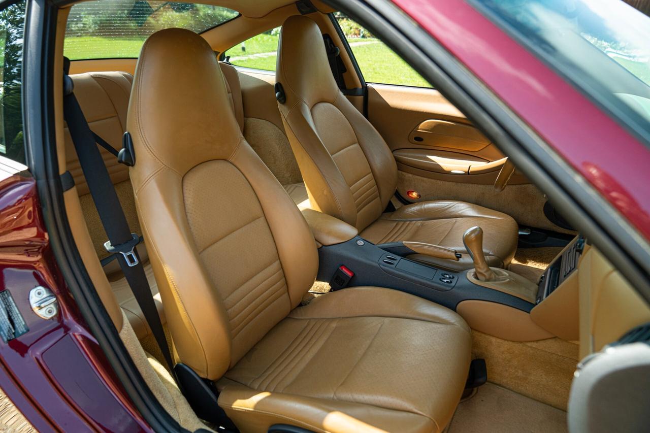 Porsche 996 (911) CARRERA - POR00269