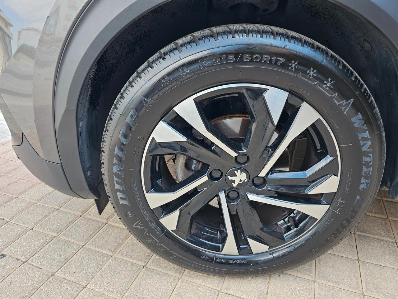 Peugeot 2008 PureTech 130 S&S EAT8 Allure Navi Pack