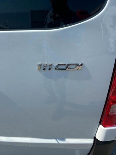 Autocarro pulmino Mercedes 9 posti