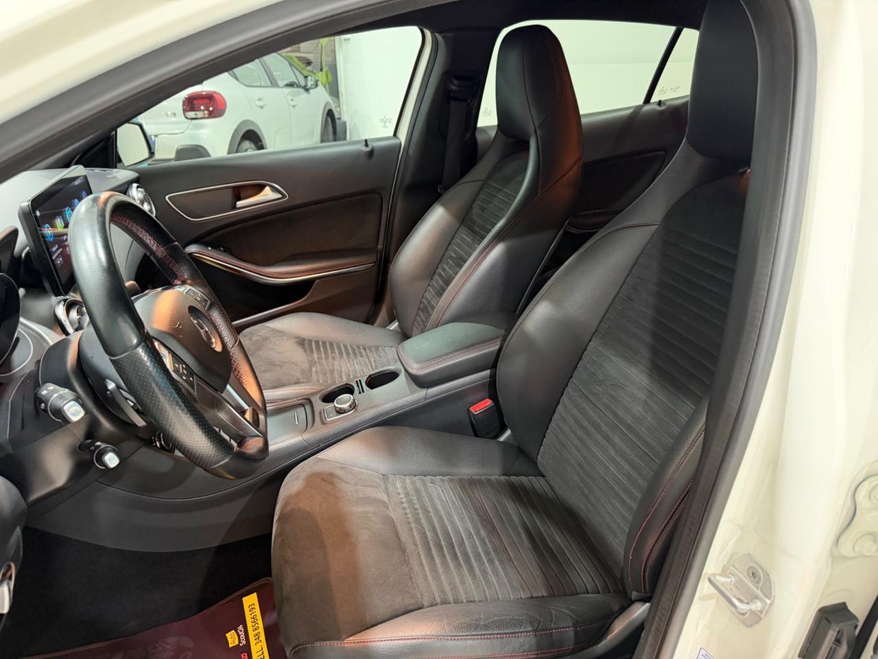 MERCEDES GLA 200D PREMIUM *NIGHT EDITION 4MATIC