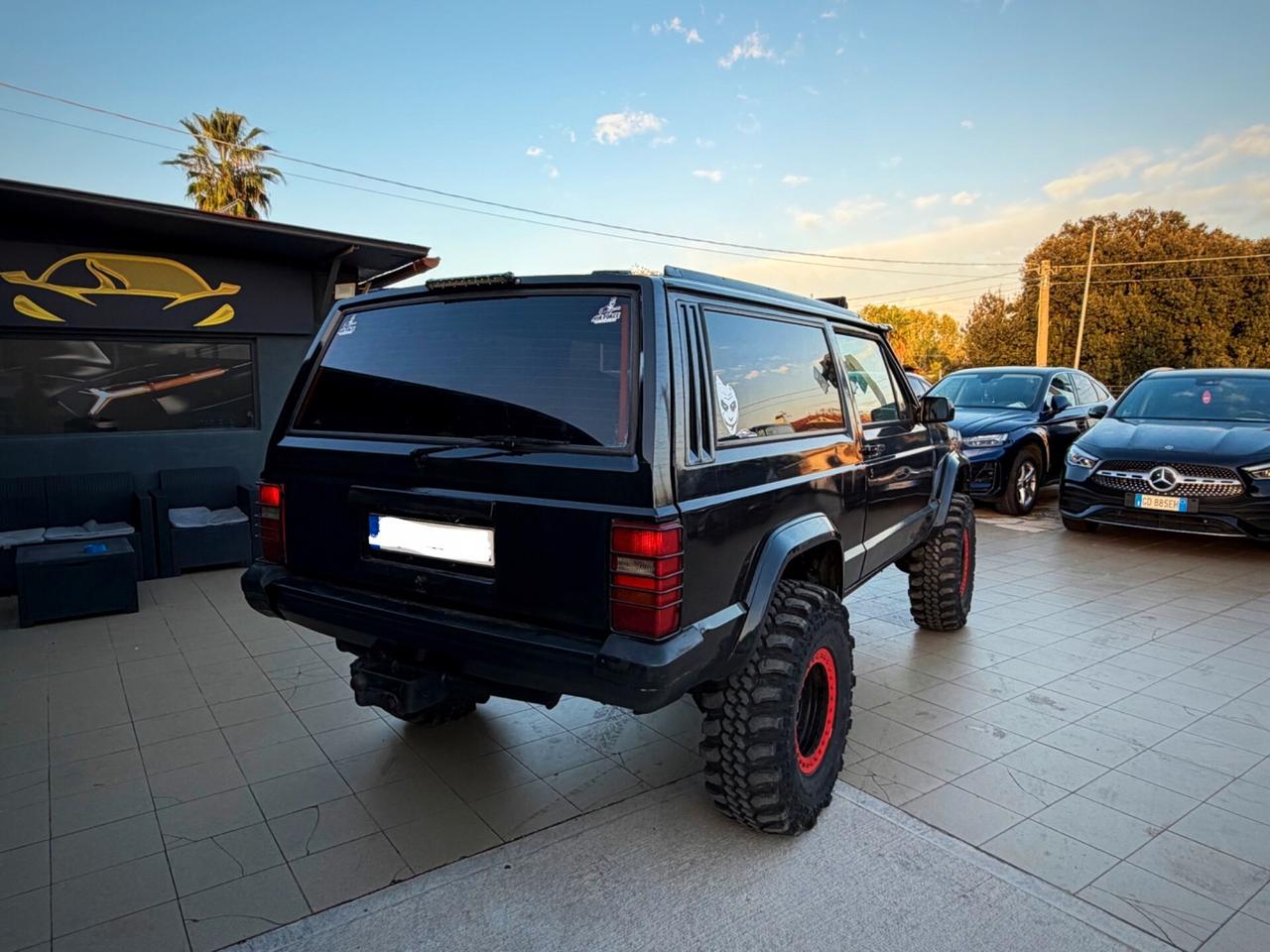 Jeep Cherokee 2.1 TD 3 porte Command-Trac (EU)