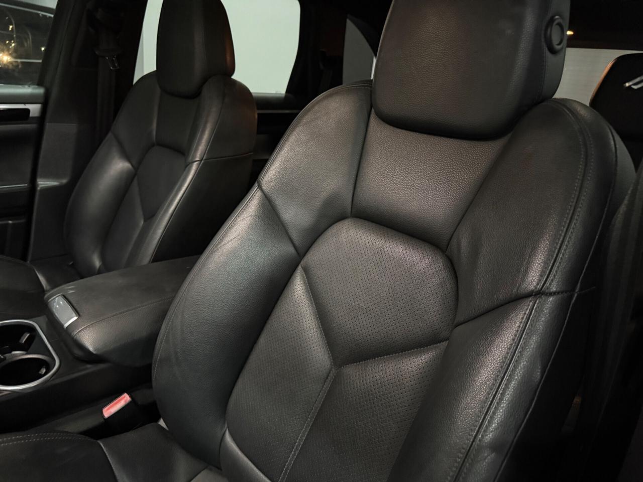 Porsche Cayenne 3.0D245cv PLATINUM ED. DA VETRINA2014