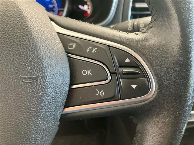 RENAULT Megane 5 Porte 1.3 TCe Intens FAP