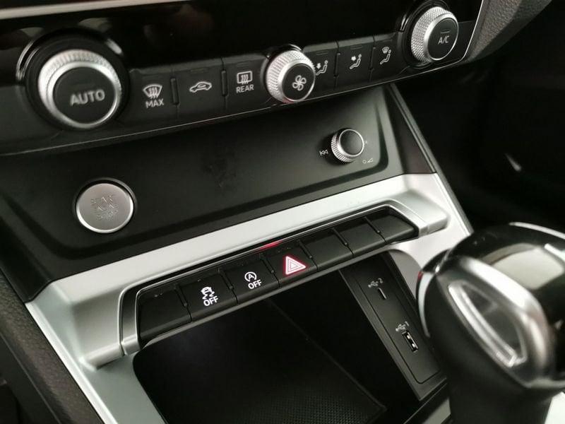 Audi Q3 40 2.0 tdi Business quattro 190cv s-tronic