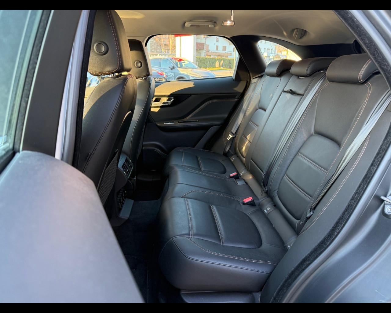 JAGUAR F-Pace (X761) - F-Pace 2.0 D 180 CV aut. Pure