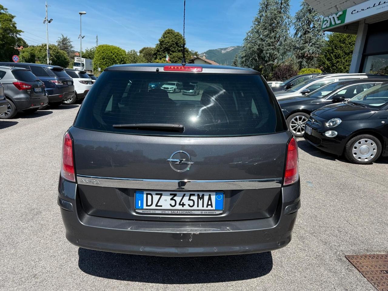 Opel Astra 1.6 T 16V Station Wagon Cosmo