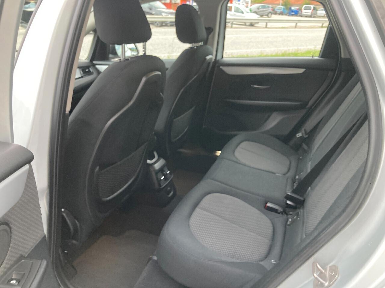 Bmw 216 218d Active Tourer Advantage